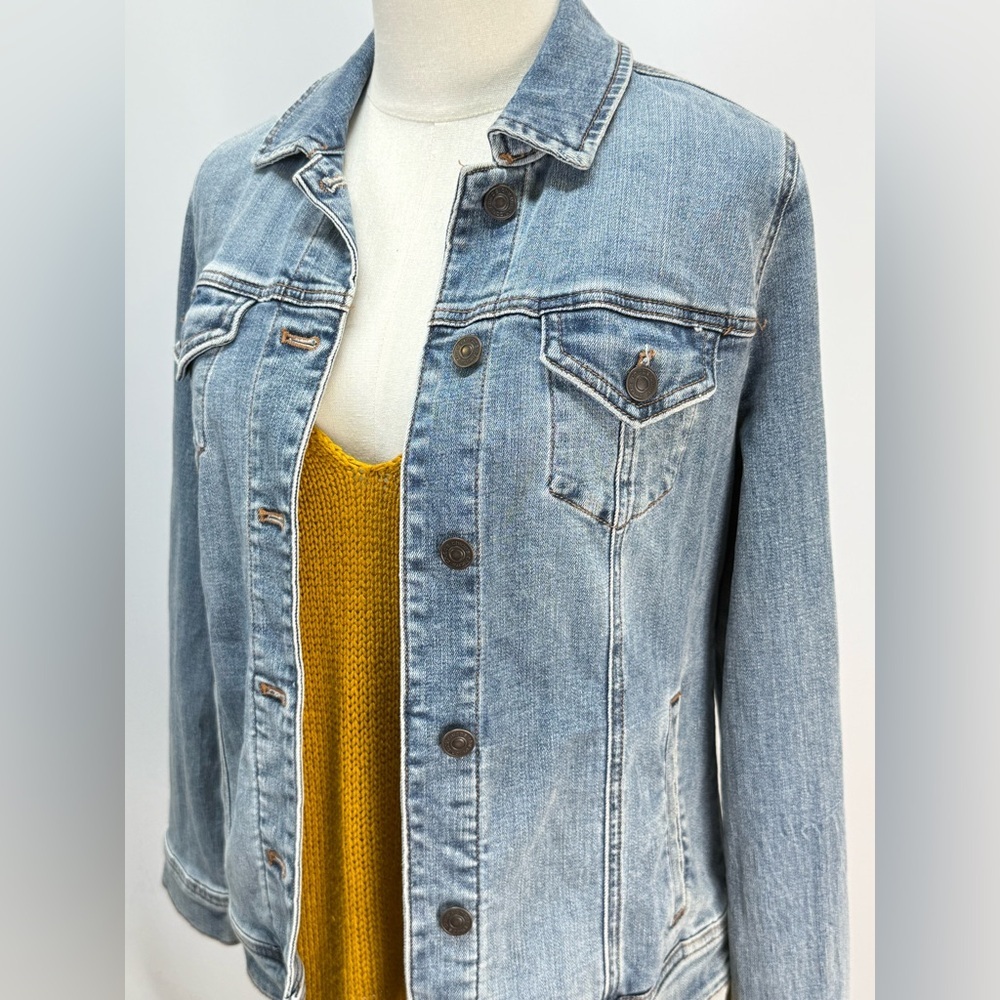 CHICO'S Medium Blue Denim Jacket with flag embroidery size S - Picture 5 of 15